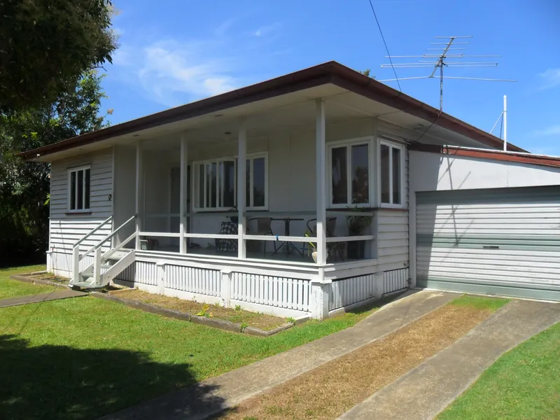 3 BEDROOM FAMILY HOME WITH LARGE BACKYARD