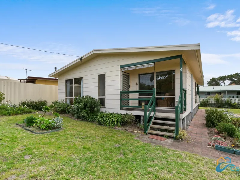 SPACIOUS HOME NOT FAR FROM WATERS EDGE