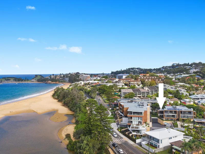 Luxury apartment with desirable beachside address