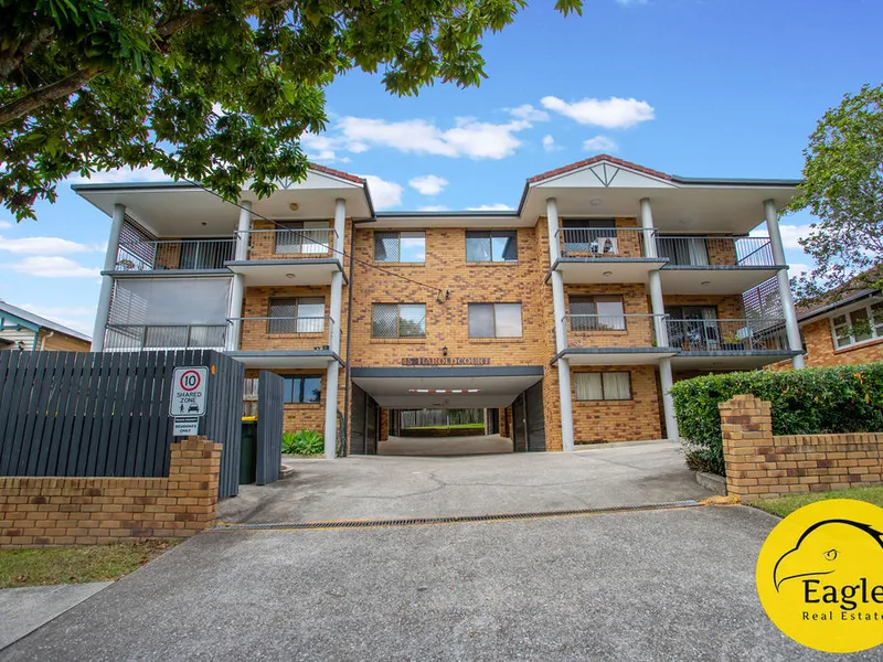 Top Floor, Air Conditioned & Private