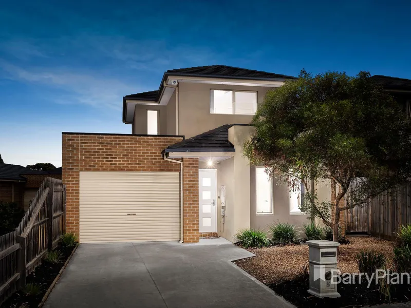 Beautiful Home in Riverside Estate!