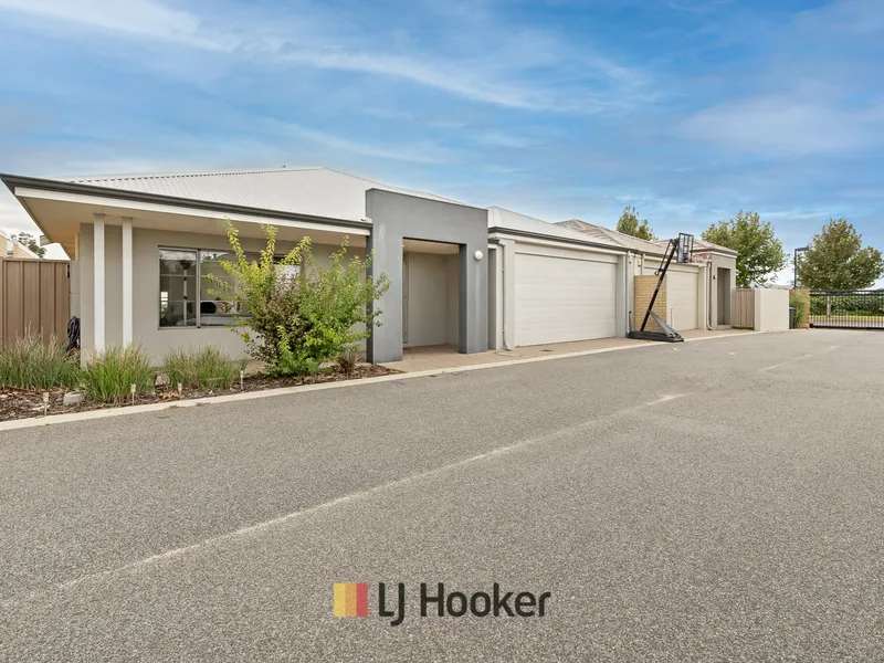 Large  4 x 2   |   Arpent Link Estate