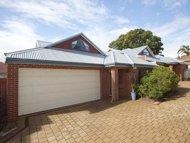 GREAT LOCATION!! GREAT FAMILY HOME!!!