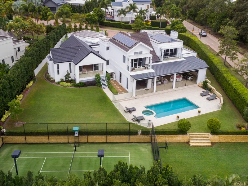 Luxurious Private Family Estate