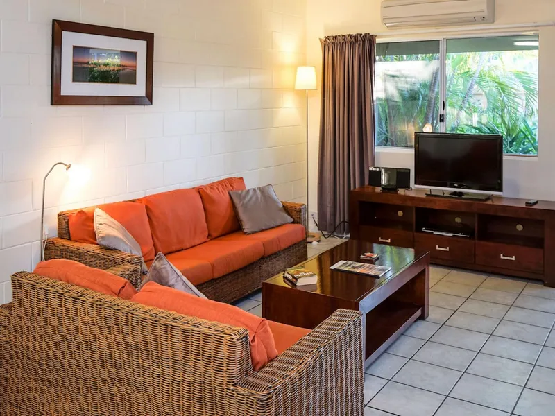 2 Bedroom Villa – Fully Furnished Villa – Available to 1 May