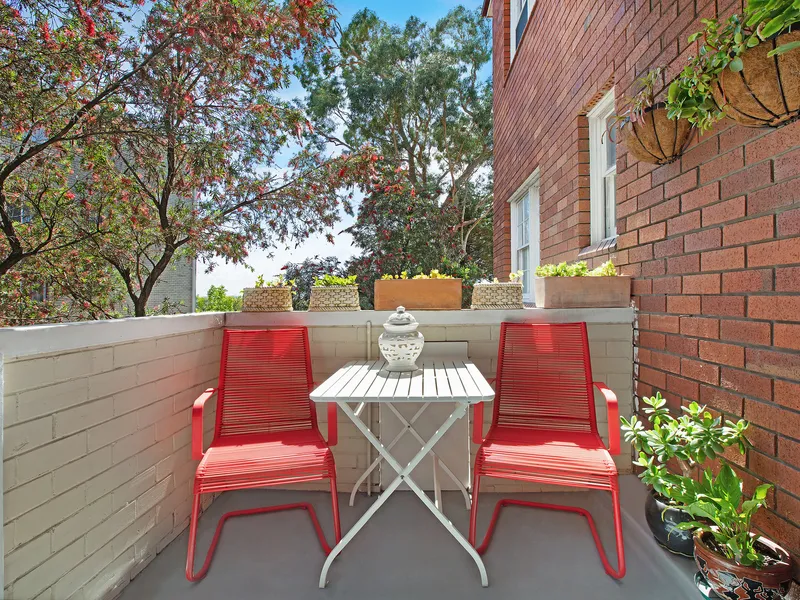 Access via 13a Queen Street Arncliffe