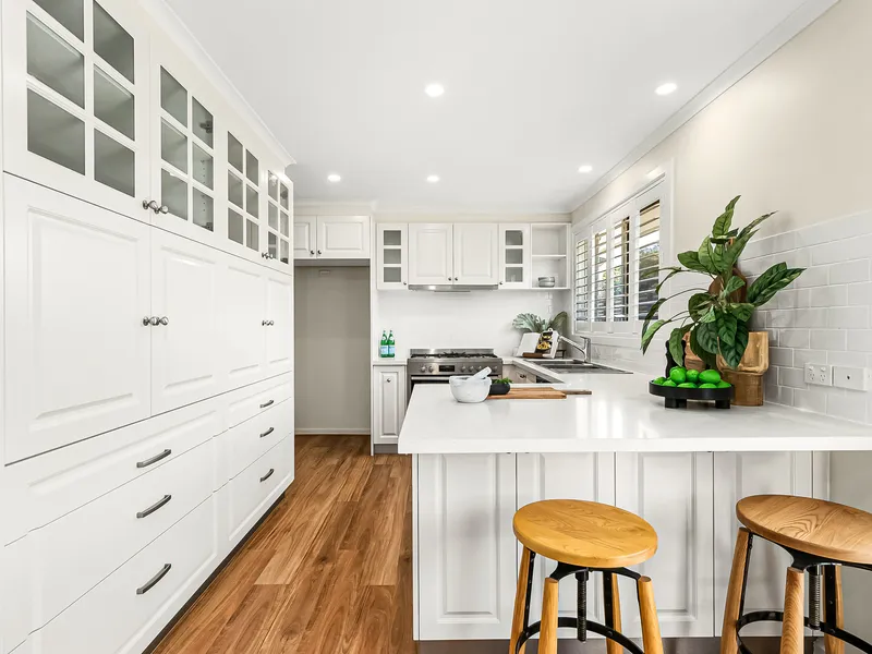 Renovated Bliss In A Convenient Cul-de-sac