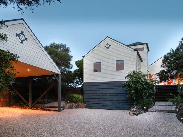 Stylish Entertainer Close To Local Attractions