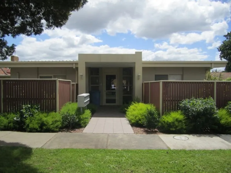 Walk to Dandenong Plaza