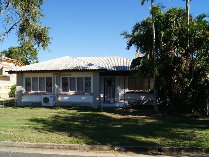 LOWSET RENDERED 2 BEDROOM EXOTIC HOME.  GREAT SIDE ACCESS. NEW ROOF HAS BEEN APPROVED & WILL BE INSTALLED! $215,000