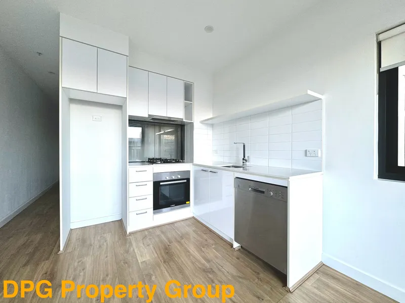 Spacious 1 bedroom 1 bathroom 1 carspace apartment in perfect location!