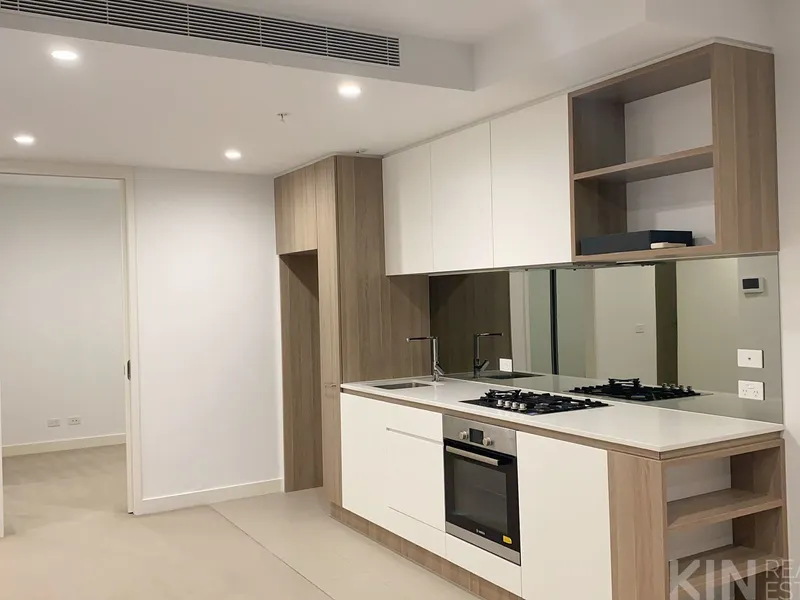 Light-Filled And Spacious Two Bedroom Apartment With Car Space and Beautiful Views
