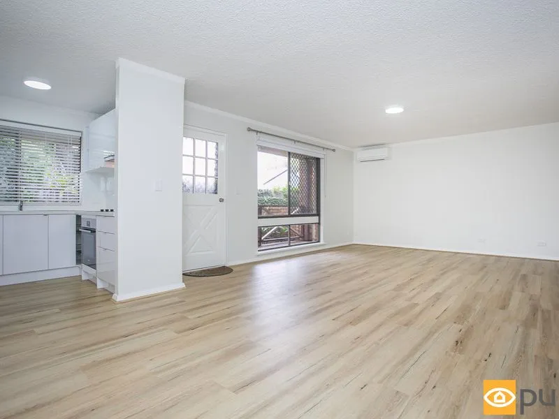 UNFURNISHED APARTMENT IN A QUIET COMPLEX