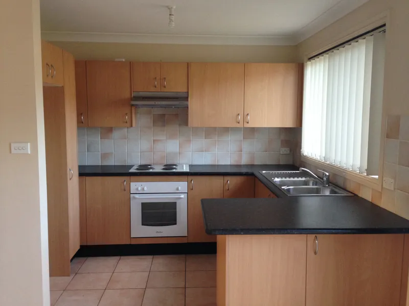 Three Bedroom Townhouse With Air Conditioning