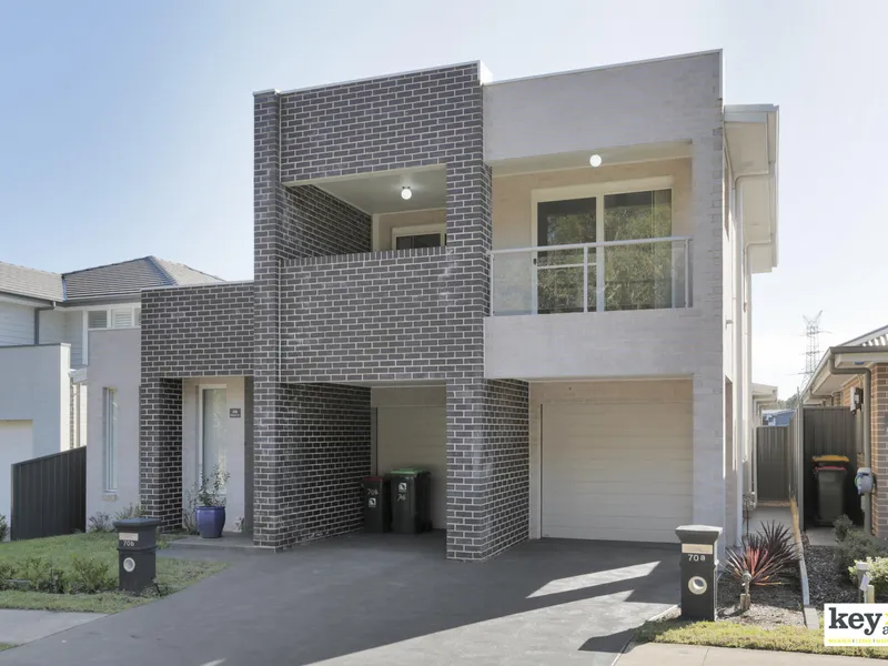 Near New 2 Bedroom Duplex!