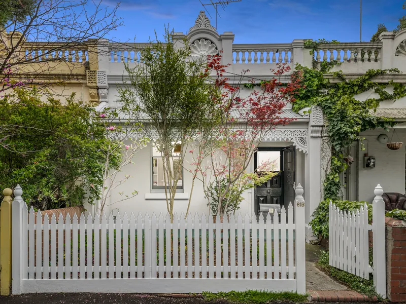 Premium, Picturesque Park Street