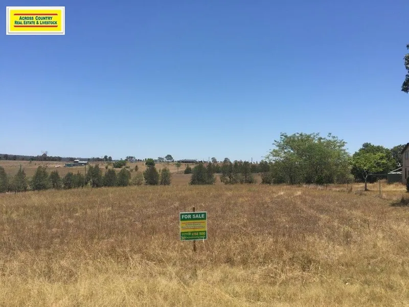 2023m2 IN THE SOUGHT-AFTER COUNTRY TOWN OF MOFFATDALE