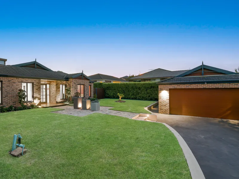 Peaceful family home in lakeside location