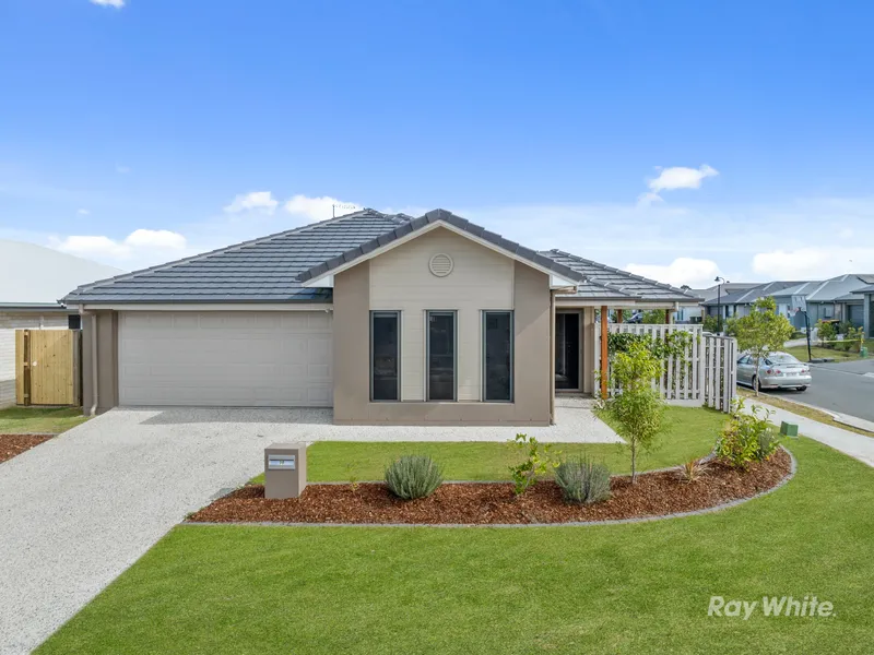 Near New Modern 4 Bedroom Home