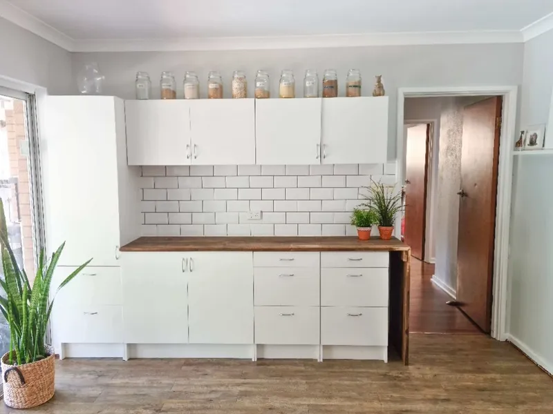 Beautifully renovated 4 bed home WITH POOL on massive quiet block in Orelia