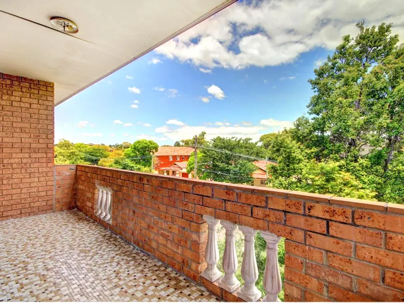 Large 2 bedder Unit