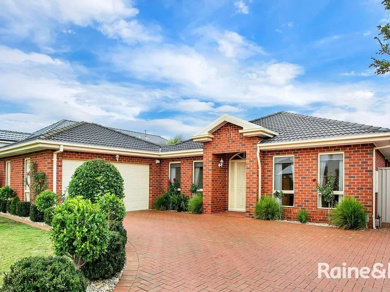 QUALITY FAMILY HOME!