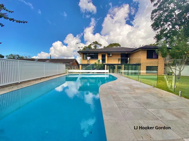 Full Brick House with Sparkling Pool