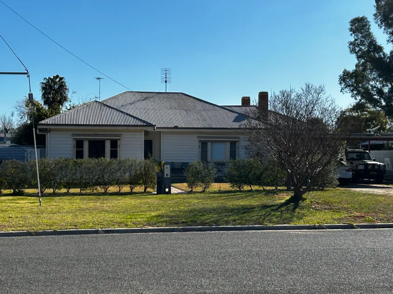 Exceptional Home for Sale: 18 Punt Road, Barham