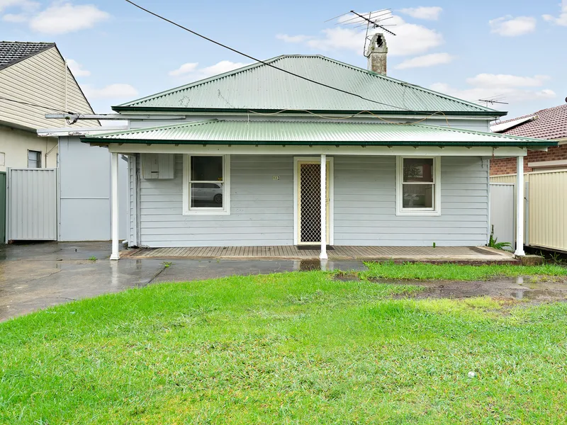 Renovated Cottage Style 2 Bedroom Home 