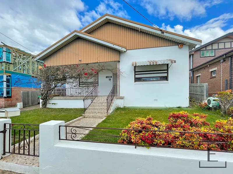 SPRING IS IN THE AIR - GET READY TO PLANT THOSE TOMATOES!