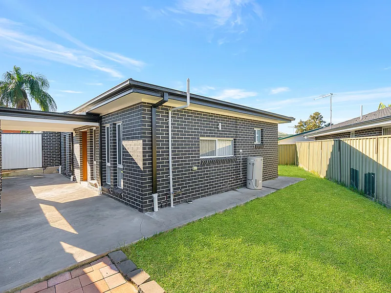 Well Maintained Granny Flat!