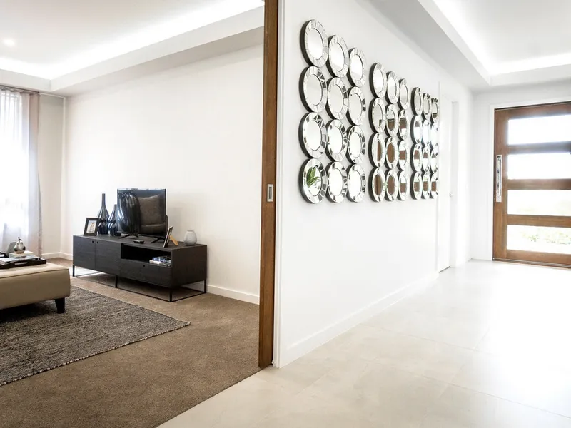 READY TO BUILD - REGISTERED 761m2 BLOCK !