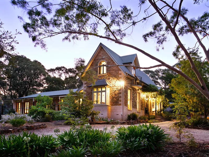 GRACIOUS SANDSTONE MANOR IN LEAFY SPRING GULLY - 2.37 Acres of Peace and Quiet, under 6km from Bendigo CBD