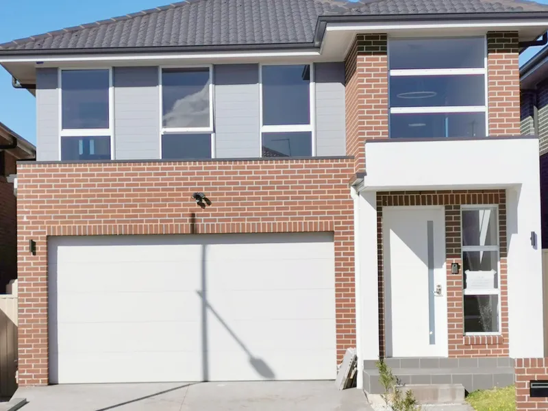 Perfect family house in The Ponds