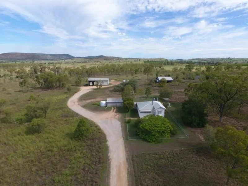 Rural Living Minutes from Town