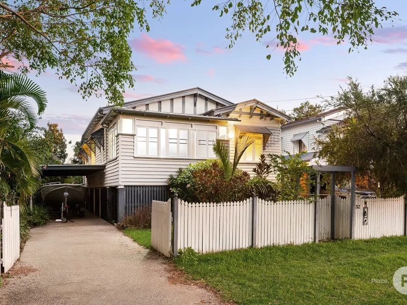 Huge potential in a great location!!