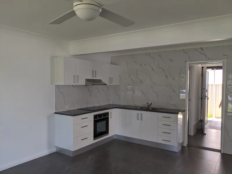 FULLY RENOVATED UNIT - 1 BLOCK FROM BEACH -  