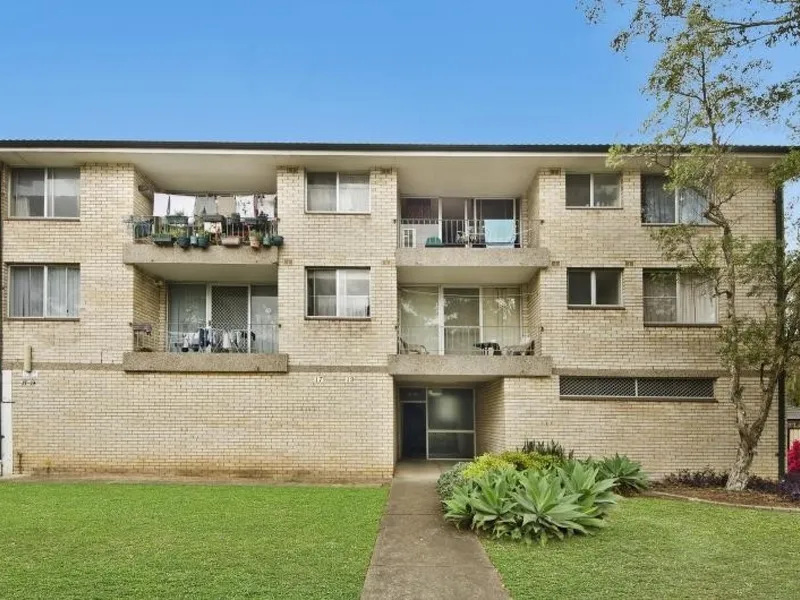 Best Value Unit In Merrylands!