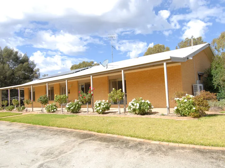 An Enviable Lifestyle Just 10 Minutes From The C.B.D.