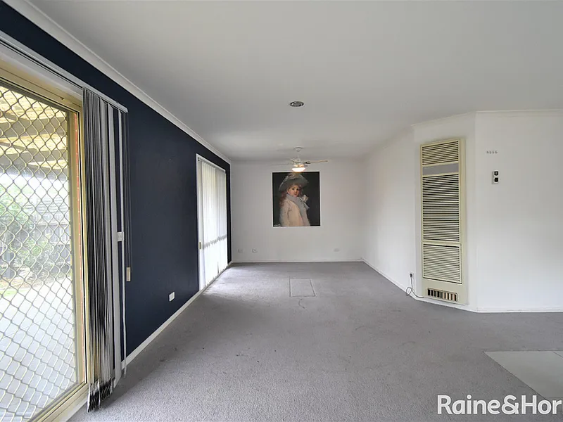 Great 3 Bedroom Home in Cranbourne!