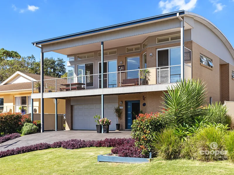 Commanding Ocean & Headland Views