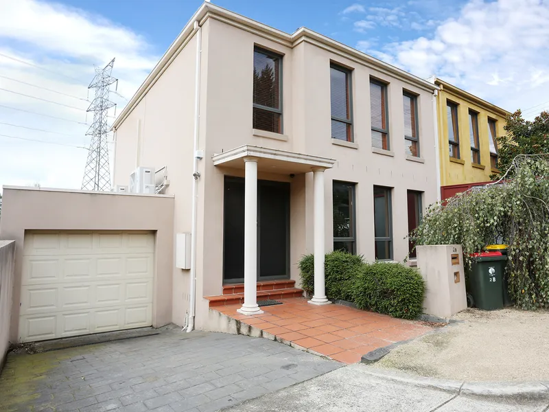 STYLISH EXECUTIVE LIVING