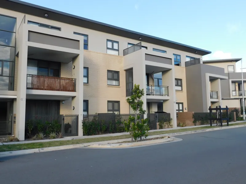 Modern Apartment with Balconies
