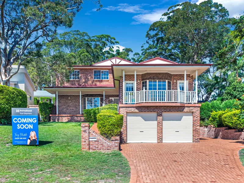 5 BEDROOMS; LARGE FAMILY HOME WITH WATERVIEWS