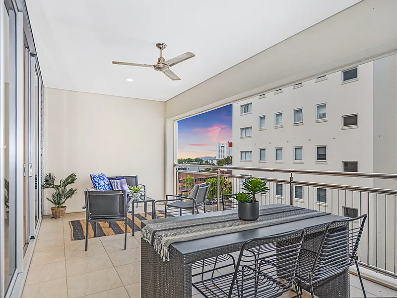 Luxurious Apartment In One Of Townsville's Best Locations!
