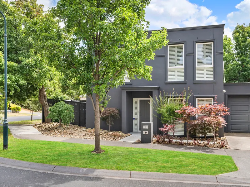 Perfect Entry-Level Family Living in a Serene Parkland Setting