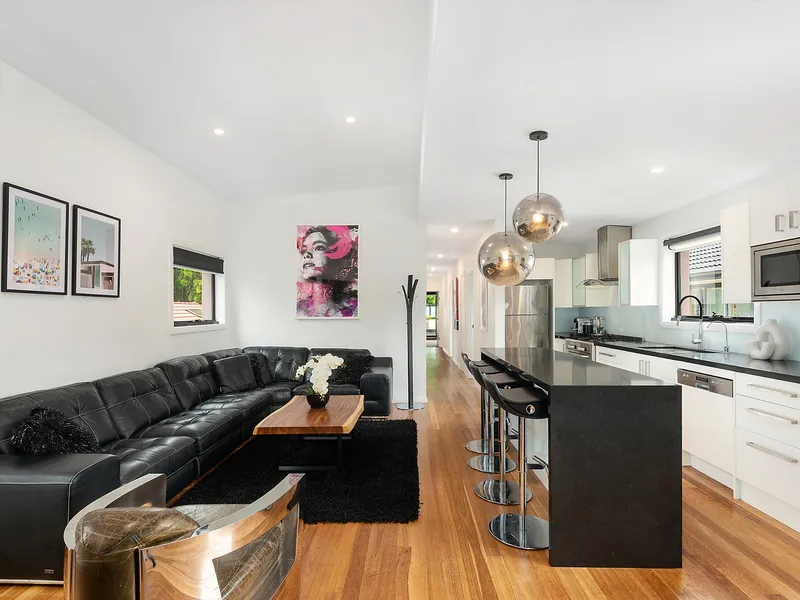 Stylish penthouse apartment offers convenient living in the heart of Bondi