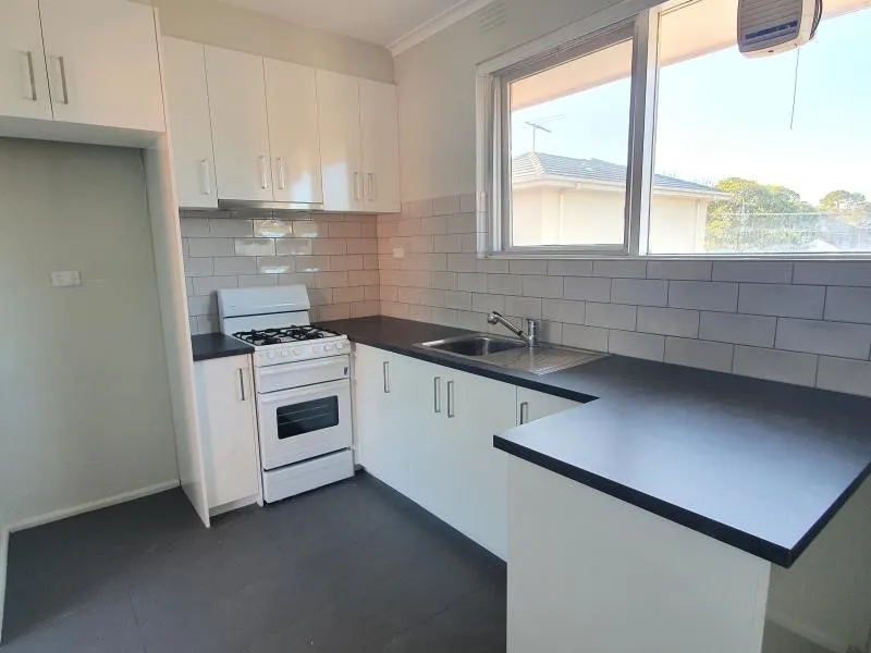 STYLISH 1 BEDROOM APARTMENT