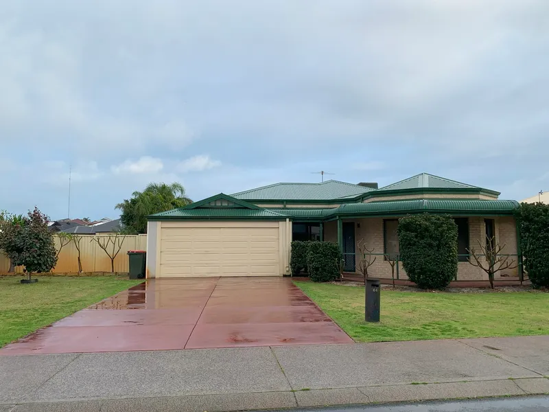 CALLING BOAT AND CARAVAN OWNERS