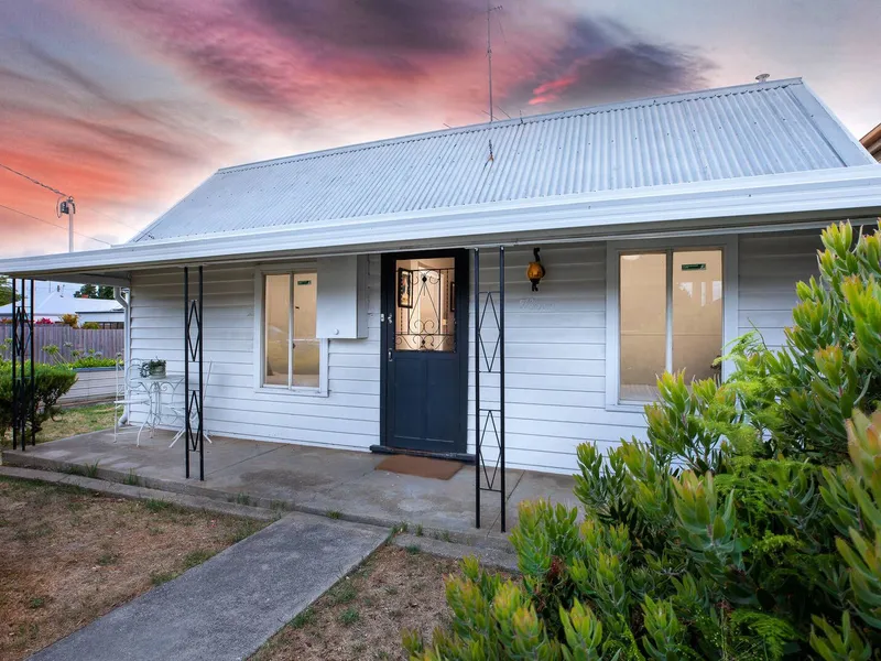 CENTRAL WITH CHARACTER & CHARM